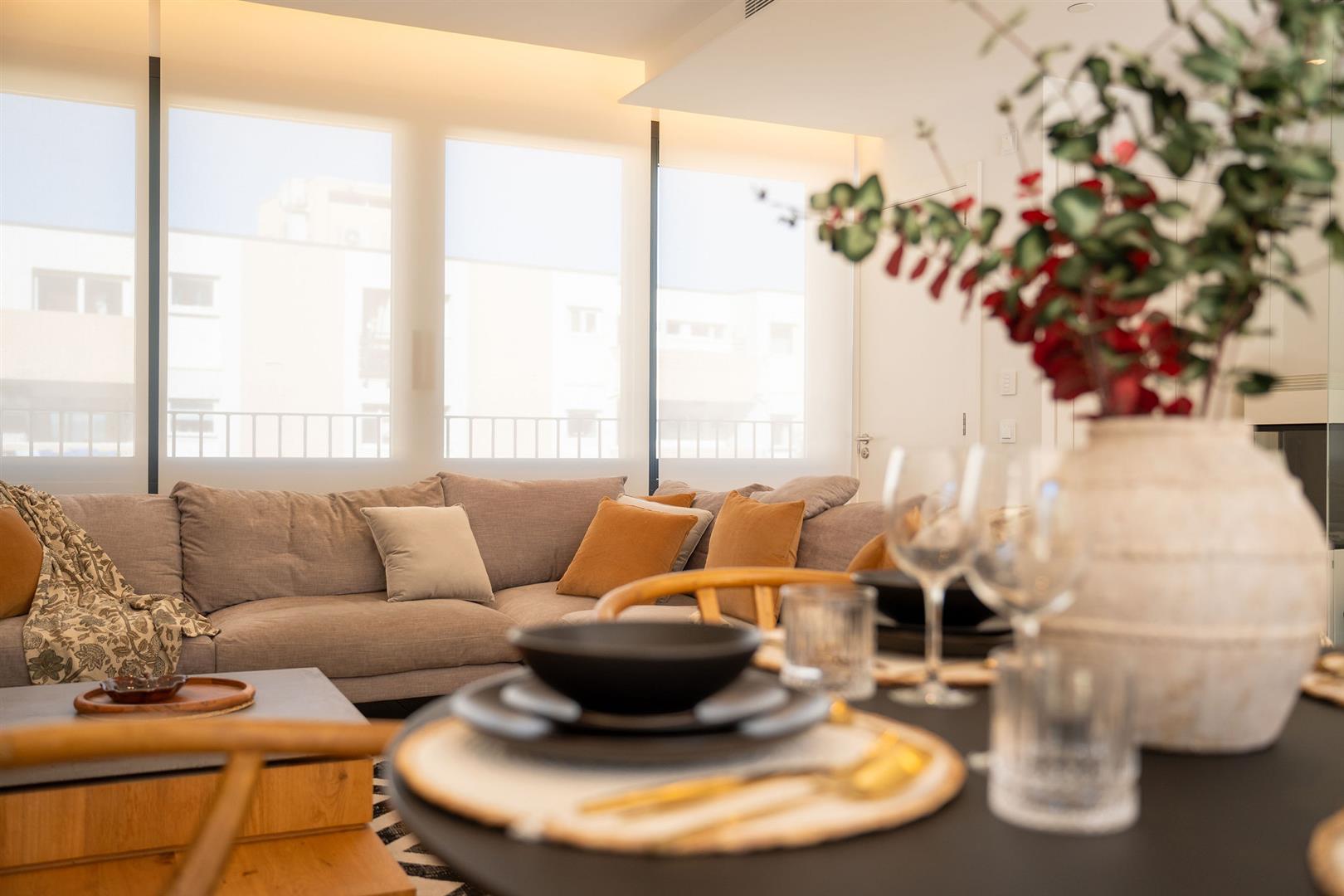 Image of House - 5 Bedrooms - 6 Bathrooms for Sale in North Gorge-Gibraltar, Image 12